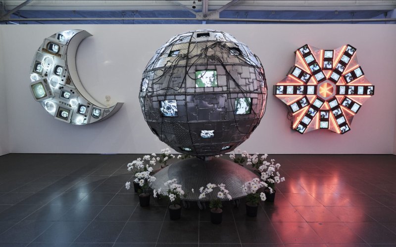 Very Contemporary, Ludwig Forum Aachen, Nam June Paik. Earth, Moon, Sun