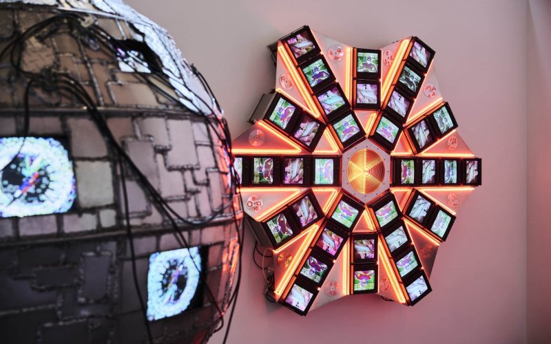 Very Contemporary, Ludwig Forum Aachen, Nam June Paik: Nam June Paik: Moon Is the Oldest TV