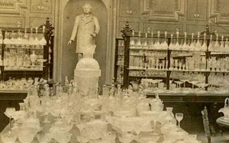Very Contemporary, Bureau Europa, Sphinx Souvenirs
