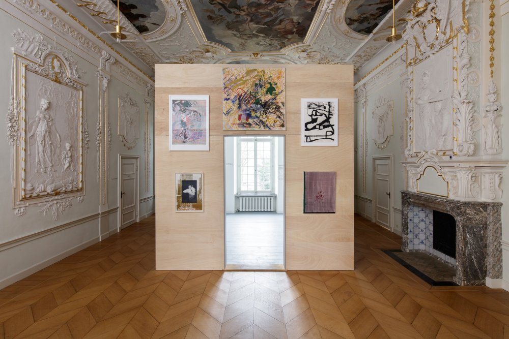 Very Contemporary, Home