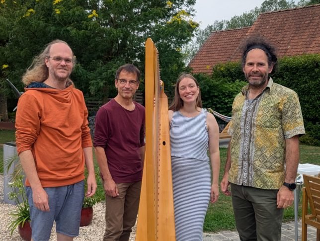 Very Contemporary, Home