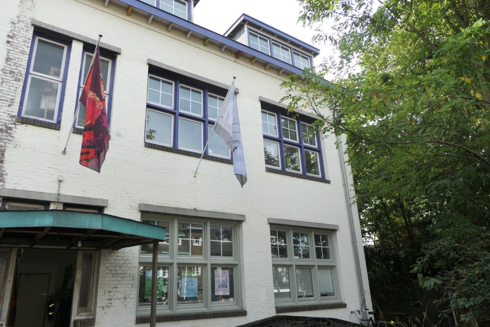 Very Contemporary, 2022 ‣ What the flag?!